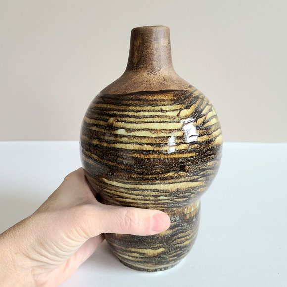 Hand made ceramic vase unusual shape. - Picture 8 of 8